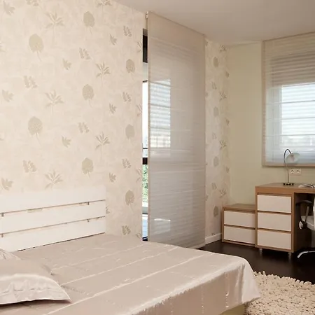 Cleves Boulevard Corporate & Leisure *