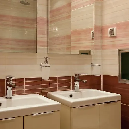Apartment Cleves Boulevard Corporate & Leisure