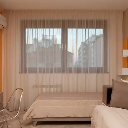 Cleves Boulevard Corporate & Leisure