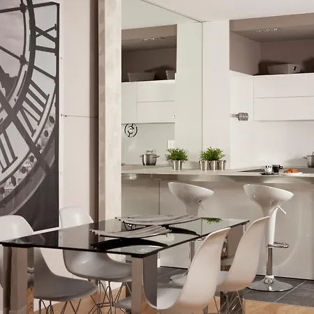 Cleves Boulevard Corporate & Leisure Apartment *